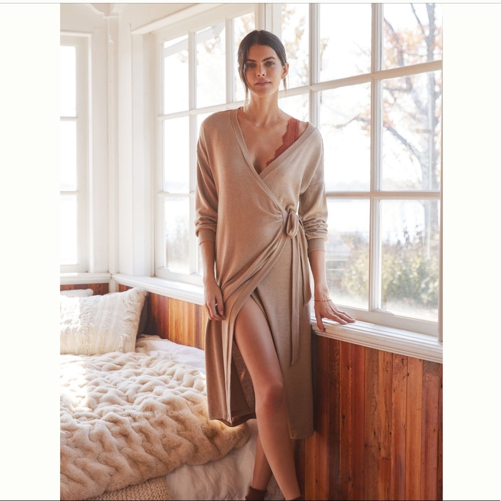 ANTHROPOLOGIE Wrap Robe